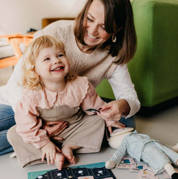 maman et fille lors du rituel du soir avec pipouette