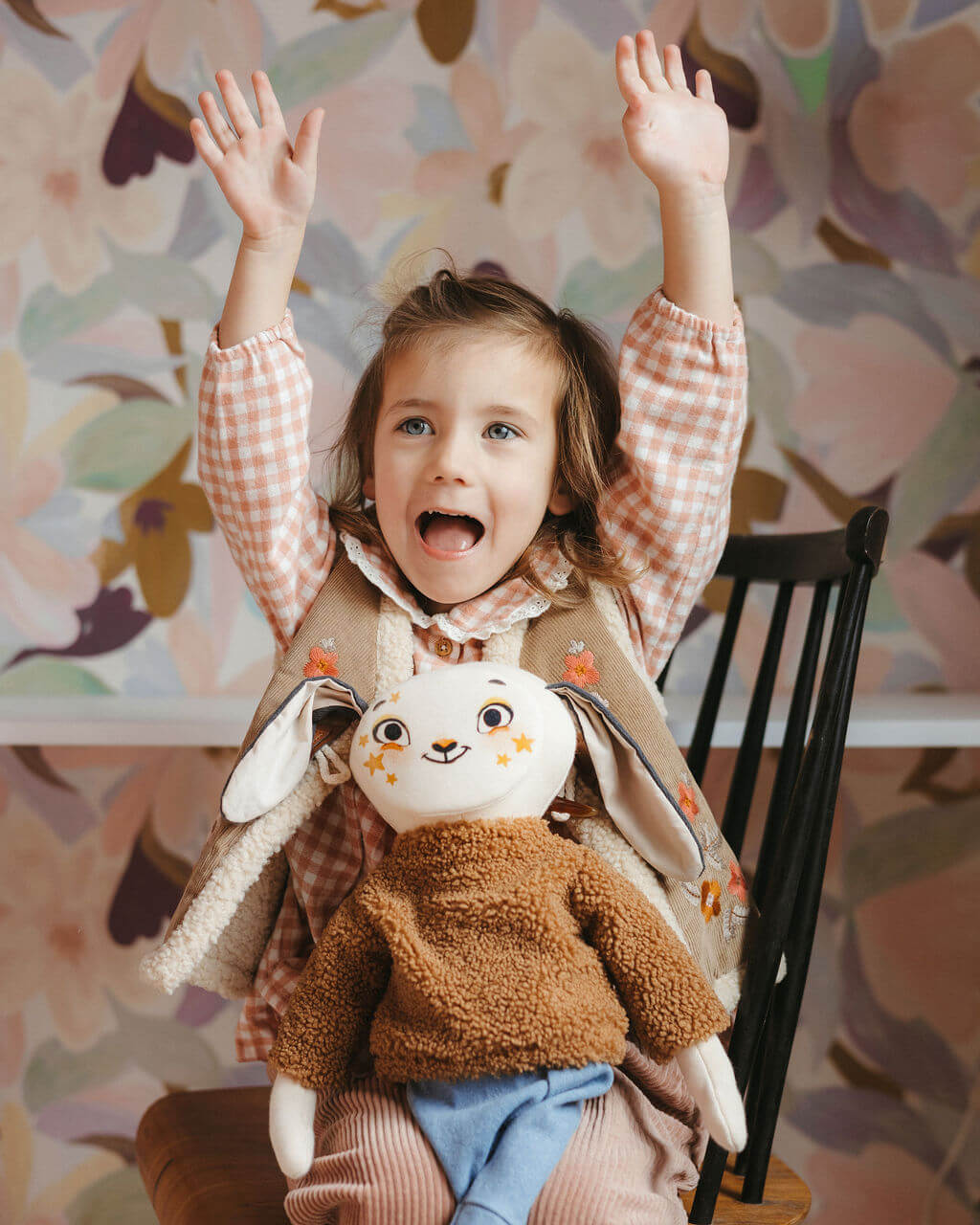 fierté de la petite fille et de pipouette